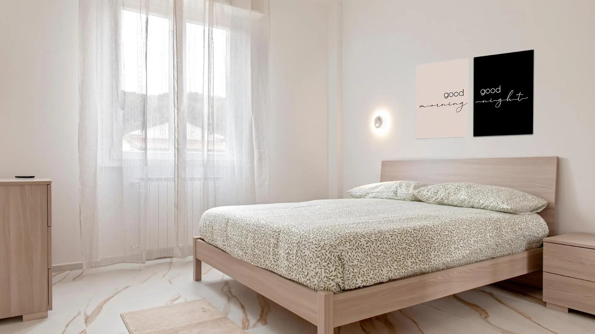 Seaside Loft - 3 Camere,2 Bagni A 300 Mt Dal Mare Marina di Massa