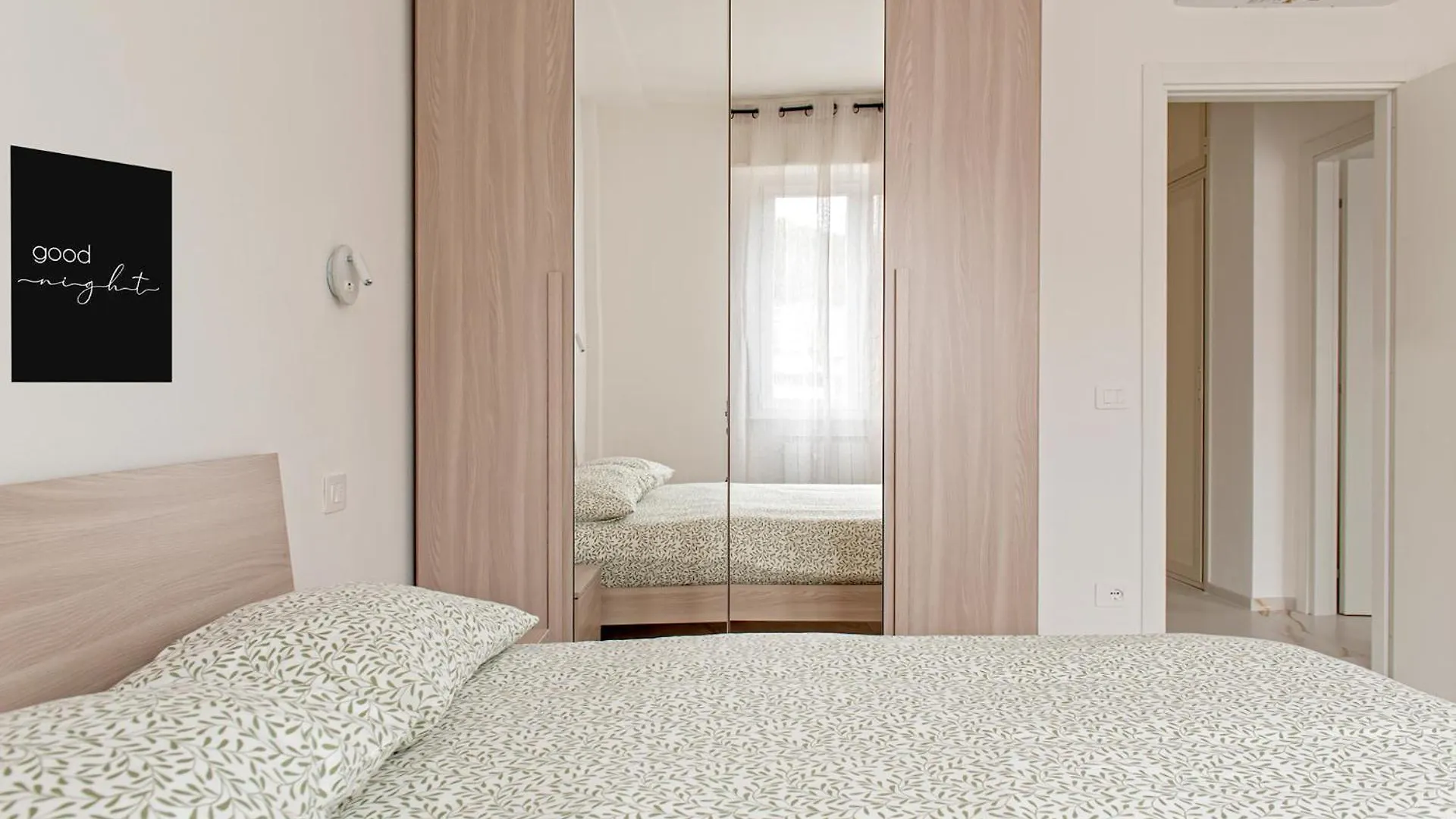 Apartment Seaside Loft - 3 Camere,2 Bagni A 300 Mt Dal Mare Marina di Massa